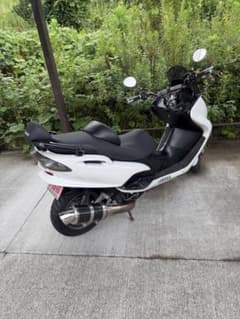 YAMAHA ビッグスクーター ホワイトのサムネイル