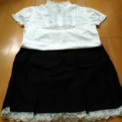 コムサイズムのTシャツとスカートのサムネイル