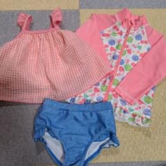 女の子　水着3点セットのサムネイル