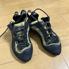 La Sportiva クライミングシューズ ミウラ 37.5のサムネイル