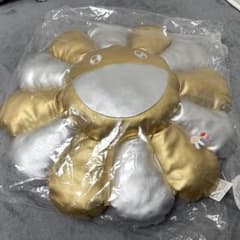 村上隆 もののけ京都展 限定BIGクッション 金銀 カイカイキキ - メルカリ