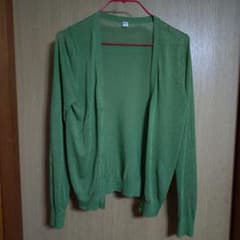 【試着のみ】UNIQLO　カーディガン　グリーン系　Sのサムネイル
