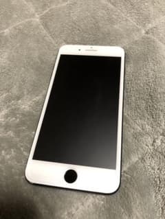 Apple iPhone7Plus 128GB ブラック／ホワイトのサムネイル