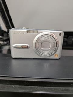 ジャンク Panasonic LUMIX DMC-FX07 シルバー - メルカリ