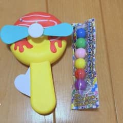 セット　ハンディーファン　手動　色鉛筆のサムネイル
