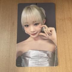 ME:I ファンミ トレカ 飯田栞月 004のサムネイル