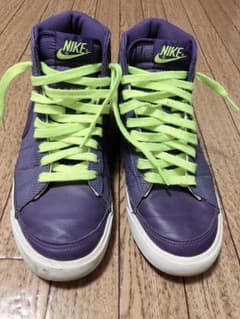 NIKE スニーカーのサムネイル