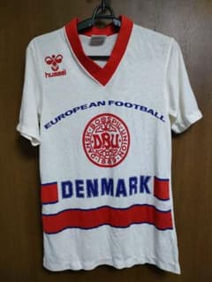 Hummel DBU デンマーク代表　Tシャツ ヒュンメル　サッカー Hummel DBU デンマーク代表 Tシャツ ヒュンメル サッカー - メルカリ