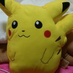 ★みずたま様専用【送料込】ポケットモンスターでっかいクッションピカチュウのサムネイル
