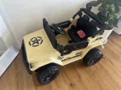 TOYOTA FJ クルーザー 電動乗用ラジコンカーのサムネイル