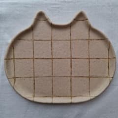 穂屋工房 吉田千穂 ねこのお皿 - メルカリ
