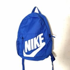 NIKEリュックのサムネイル