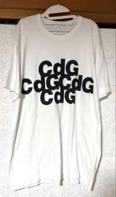 COMME des GARCONS コムデギャルソン Tシャツ CDG