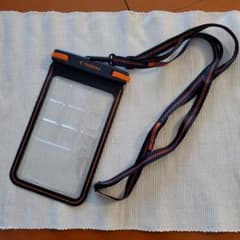 TORRAS　防水ケース　レジャー　海外旅行　プール　海　スキー　お風呂　温泉