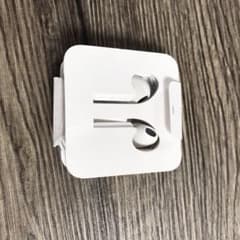 iPhone イヤホン 変換アダプターのサムネイル