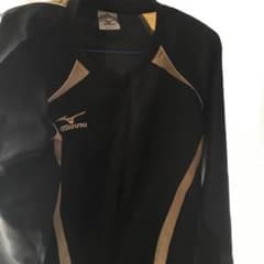 ミズノMIZUNO黒　長袖ピステのサムネイル