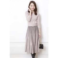 JUSGLITTY 配色プリーツニットワンピースのサムネイル