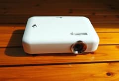 LGコンパクトプロジェクター　PH550Gのサムネイル