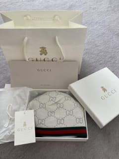 美品GUCCI ベビー帽子のサムネイル