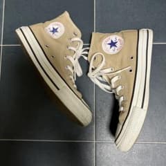 CONVERSE ベージュ ハイカットスニーカーのサムネイル