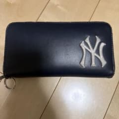 MLB ニューヨークヤンキース 長財布 ラウンドファスナーのサムネイル