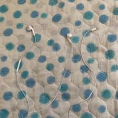 iPhone イヤホンのサムネイル