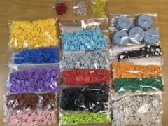 【再値下げ】LaQ 大量　1キロ　約2300ピース 大小タイヤ付き！！のサムネイル