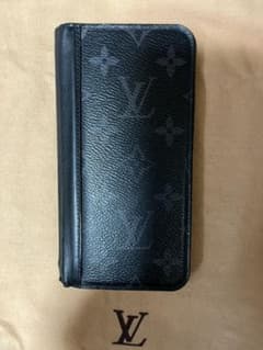 LOUIS VUITTON フォリオ iPhone11 手帳型ケースのサムネイル
