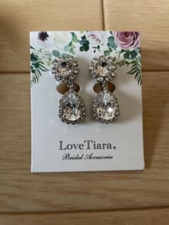 LOVE TIARA イヤリングのサムネイル