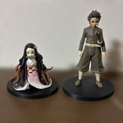 鬼滅の刃 竈門炭治郎、竈門禰豆子フィギュア2体セット - メルカリ