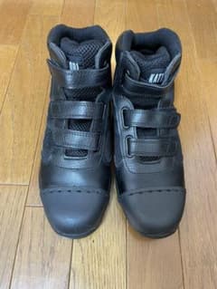 【1度のみ使用】黒 25.5 メンズ 安全靴　overcapのサムネイル