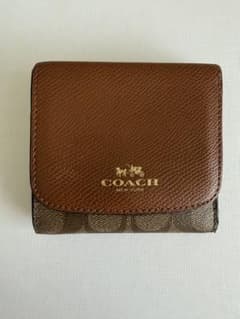 COACH 三つ折り財布のサムネイル