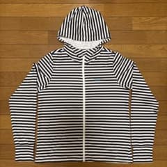 美品【ROXY】ラッシュガードのサムネイル