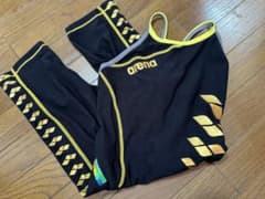 アリーナ　練習用水着のサムネイル