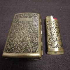 タバコケースとライター(アラベスク柄・金色)セットのサムネイル