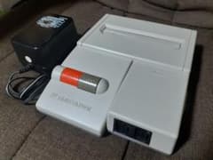 ニューファミコン 本体+ACアダプターのサムネイル