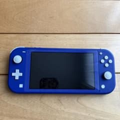 Nintendo Switch Lite ブルー　画面キズあり　箱汚れありのサムネイル