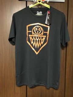 Tシャツ アンダーアーマー  バスケ 【値引き中❗️❗️】のサムネイル