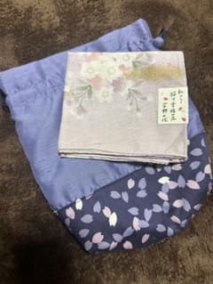桜の花柄 綿100%ハンカチと巾着のサムネイル