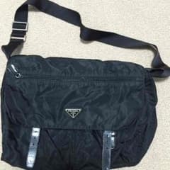 正規品 PRADA ショルダーバックのサムネイル