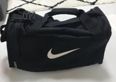 NIKEバッグのサムネイル
