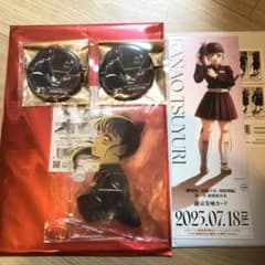 栗花落カナヲ ランダム商品 3点セット アクリルスタンド　缶バッジ　鬼滅の刃 栗花落カナヲ ランダム商品 4点セット アクリルスタンド 缶