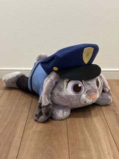 ズートピア 赤いほっぺ寝そべりスーパーラージキッズぬいぐるみ ジュディ・ホップス
