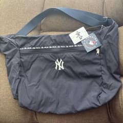 MLB ロゴナショナルバッグ　新品・未使用品のサムネイル