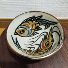 女性陶芸作家 宮城須美子さん 魚と海老模様の盃 酒杯 水玉の点描あり