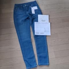 新品　pierrotスキニーデニム ジーンズのサムネイル