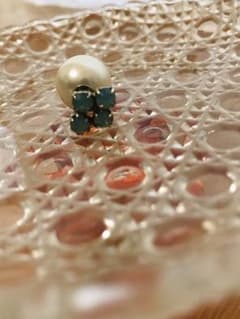 [片耳用ピアス]アッシュペーフランス　ＭＡＹＵ　片耳ピアス　再お値下げしましたのサムネイル