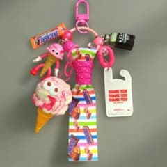 【新作】じゃらじゃらキーホルダー　うさぎアイスバー　ピンク　アメリカンスイーツ No.232 アイスクリームじゃらじゃらキーホルダー ピンク系 - メルカリ