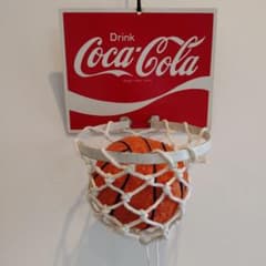 昭和レトロ コカコーラ ミニバスケットゴール ボール付(壁掛け) | Mercari
