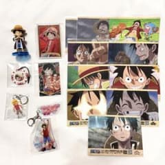 ルフィ　ONE PIECE アクリルカード　ステータスカード　GOLD チップ ルフィ ONE PIECE アクリルカード ステータスカード GOLD チップ